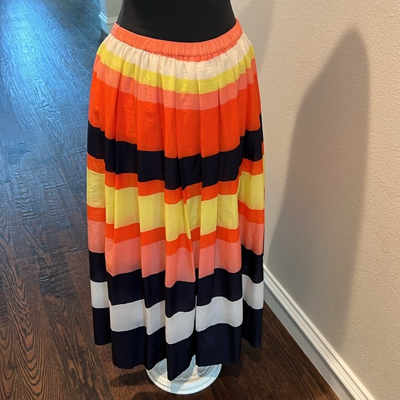Anthropologie Skirt - size medium - NWT! Originally $178 - Picture 9 of 9